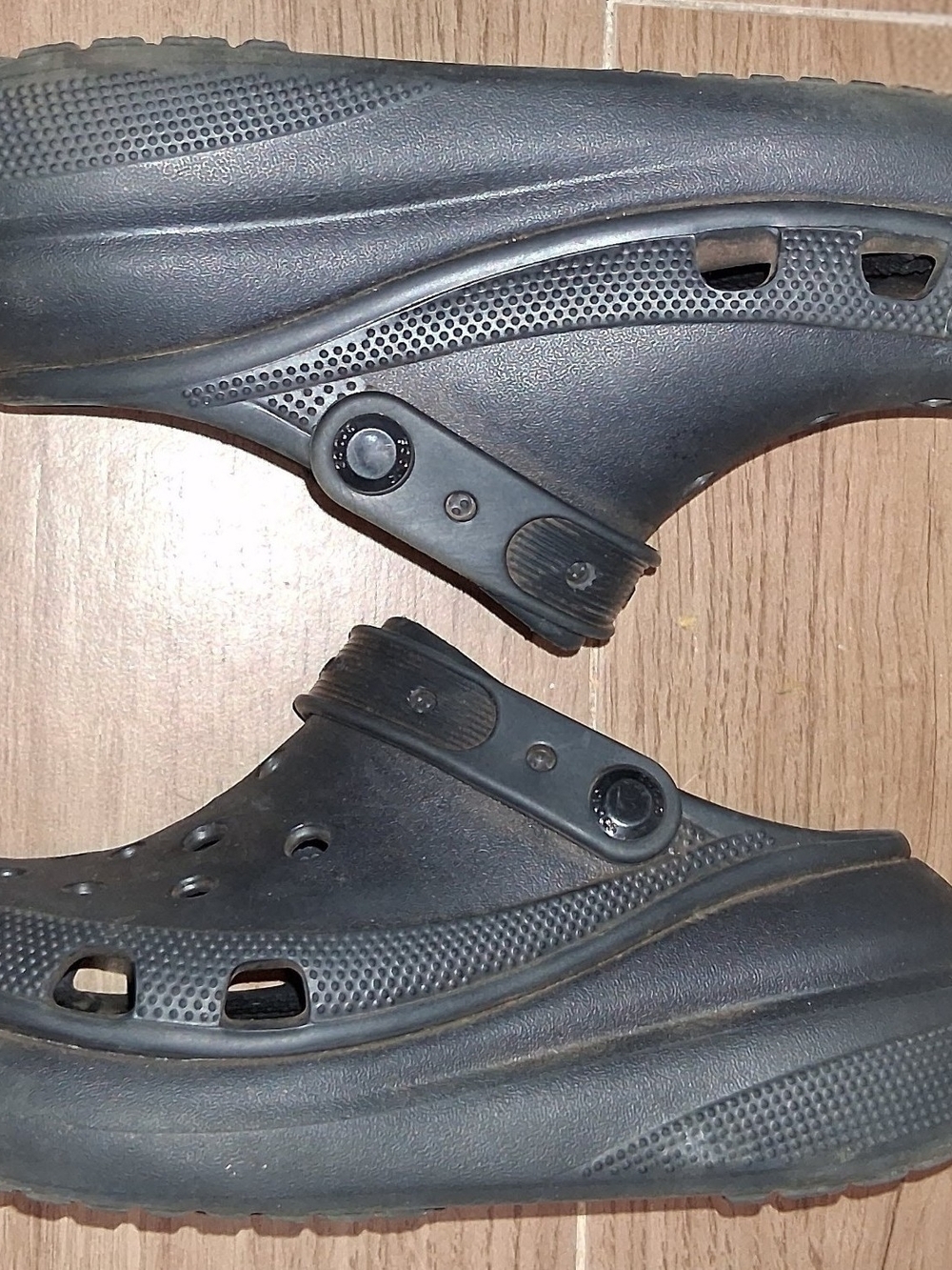 Crocs Black Platform Clogs 6 - Picture 3 of 5